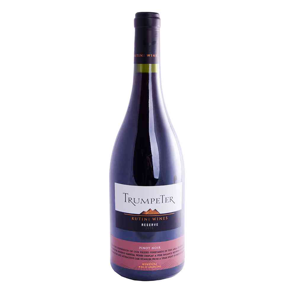 Vino tinto Pinot Noir Reserve Trumpeter en botella 750 ml